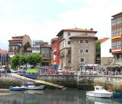 llanes harbour